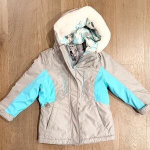 Gerry girls grey & blue jacket with fuzzy hood. Size:5/6. Gently Used.